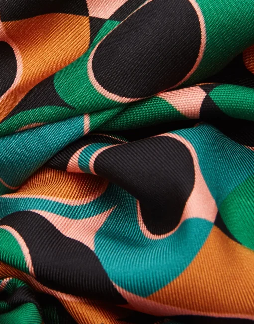Giga ScrunchieGumball Verde in Silk Twill