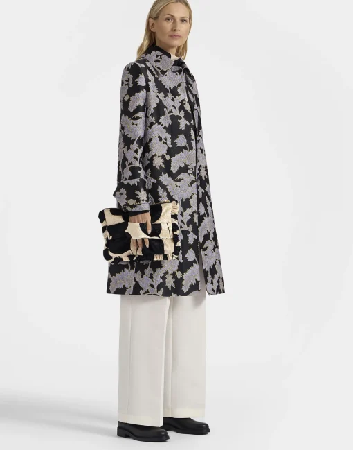 Precious CoatLark Black in Jacquard