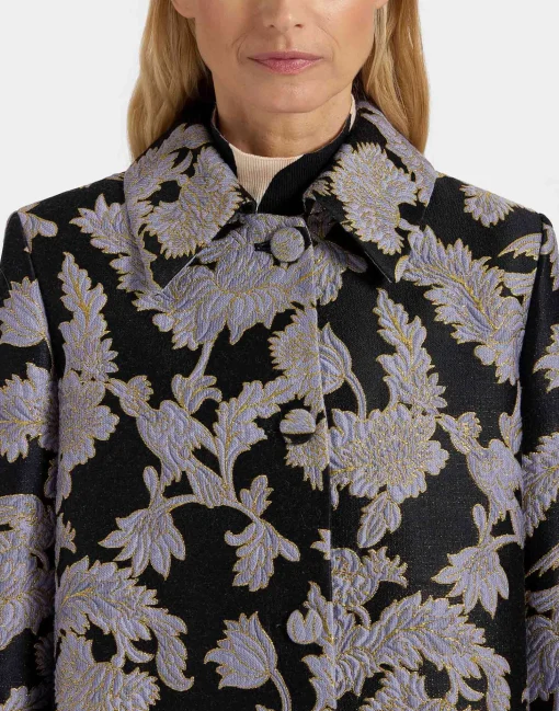 Precious CoatLark Black in Jacquard